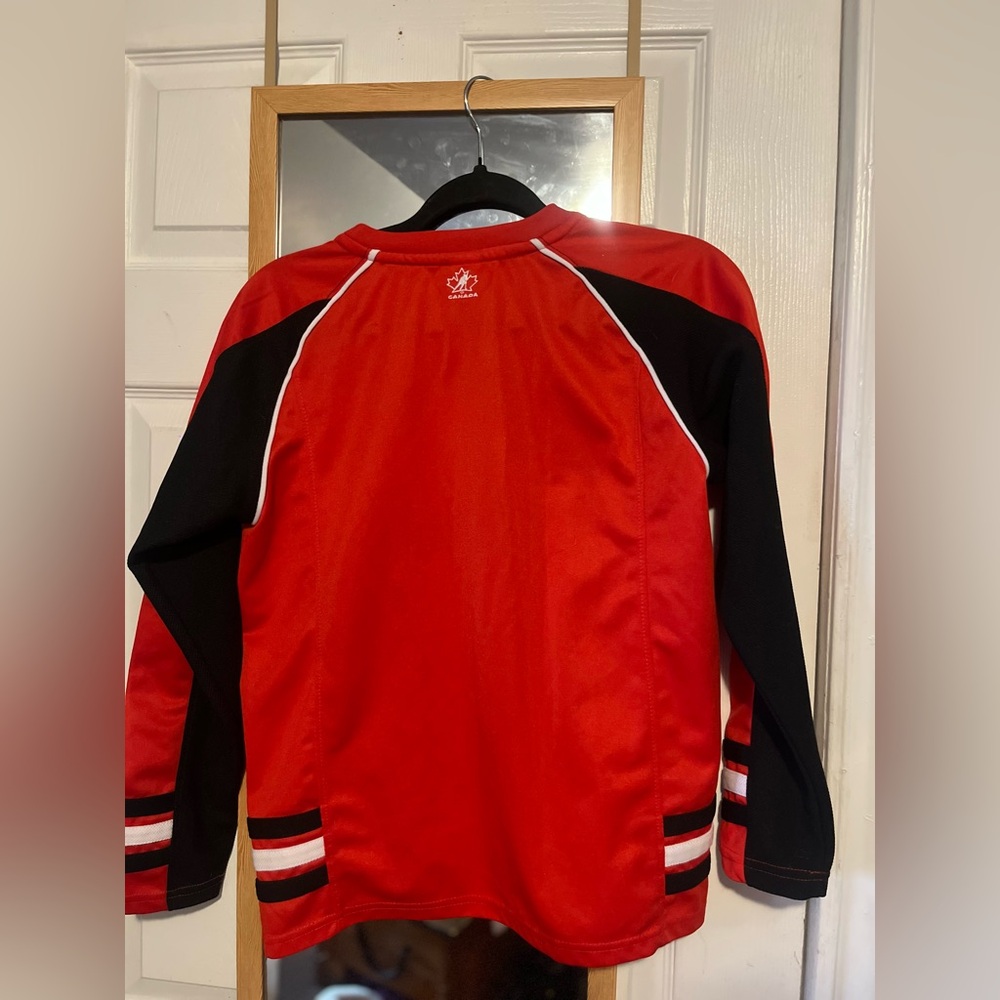 Vintage Boys Medium 10-12 Hockey Jersey Team Canada Olympics Jersey - Picture 7 of 12